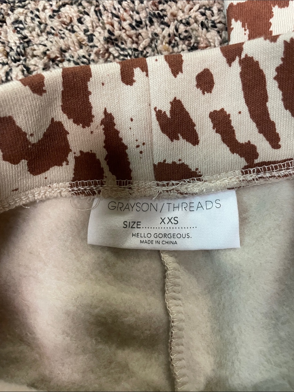 Grayson Threads High Rise Soft Split Ankle Animal-Print Relaxed Sweats XXS NWT - Picture 5 of 7